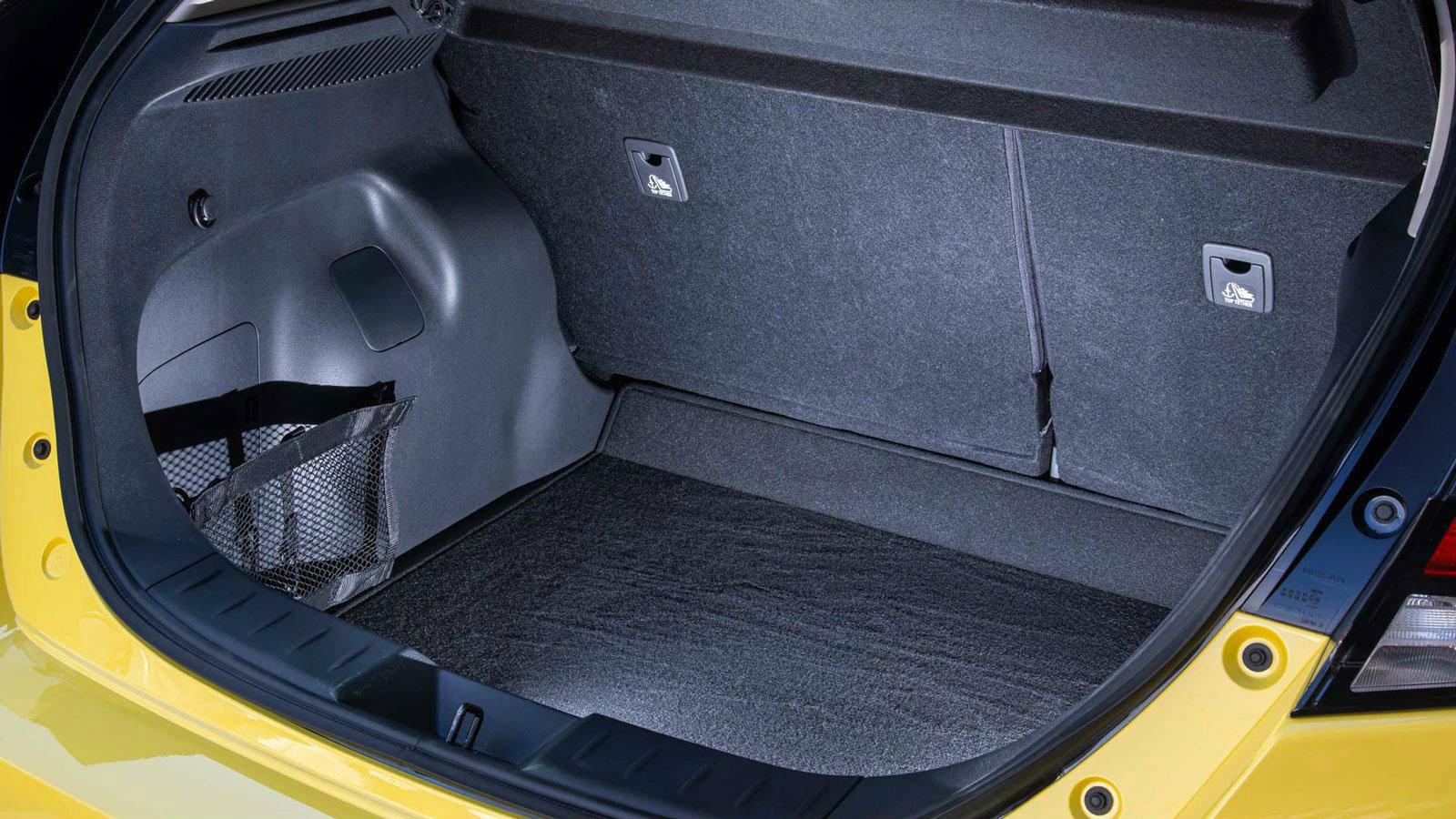 Nissan LEAF: Το «απόλυτο» όχημα για χρήση ως ταξί